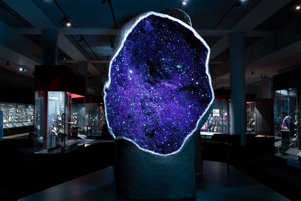 Gemstone Museums Around the World: A Tour of Beauty and History